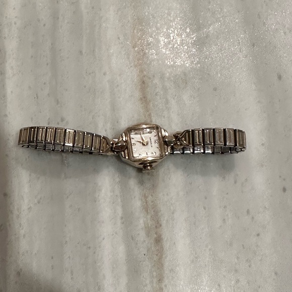 Vintage Caravelle by Bulova Mechanical 7 Jewel Ladies Wrist Watch - Picture 3 of 9